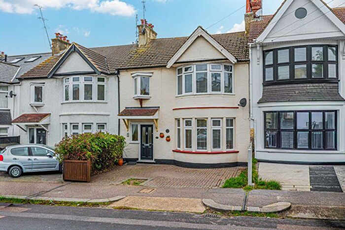 3 Bedroom Terraced House For Sale In Southsea Avenue, Leigh-On-Sea, SS9