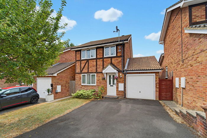 3 Bedroom Detached House For Sale In Tippits Mead, Bracknell, RG42