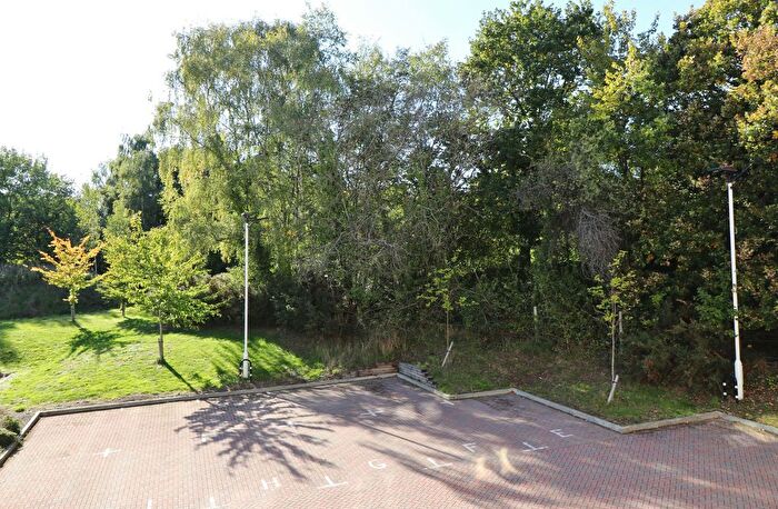 1 Bedroom Flat For Sale In Hellyar Rise, Hedge End, SO30