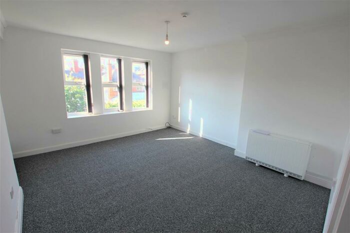 Apartment To Rent In Clarendon Park Road, Leicester, LE2