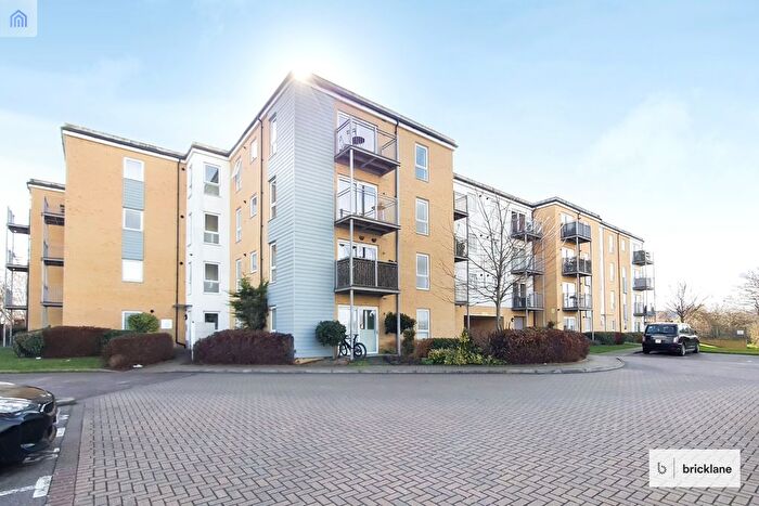 2 Bedroom Flat To Rent In Millfield Close, Hornchurch, RM11