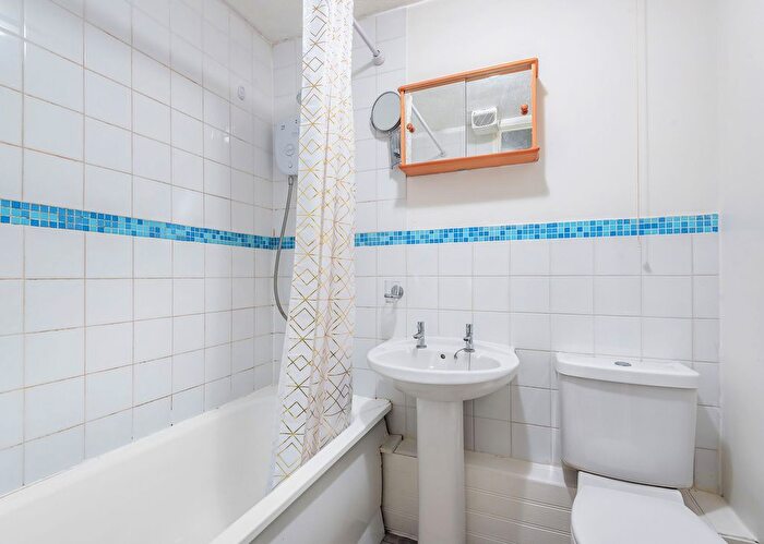 1 Bedroom Flat To Rent In Avocet Way, Bicester, OX26