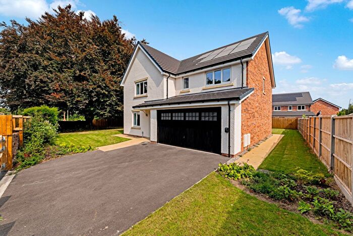 4 Bedroom Detached House For Sale In Church End, Hale Village, L24
