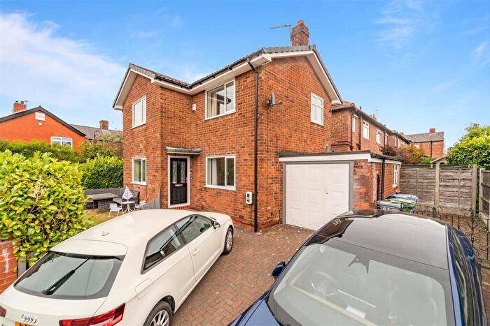3 Bedroom Detached House For Sale In Park Road, Sale, M33