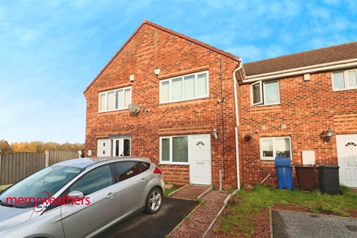 2 Bedroom Terraced House For Sale In Ashlea, Thurnscoe, Rotherham, S63