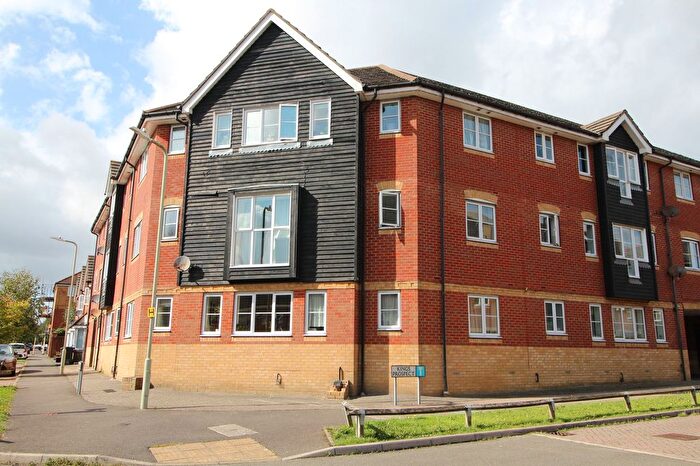 2 Bedroom Flat For Sale In Kings Prospect, Ashford, TN24
