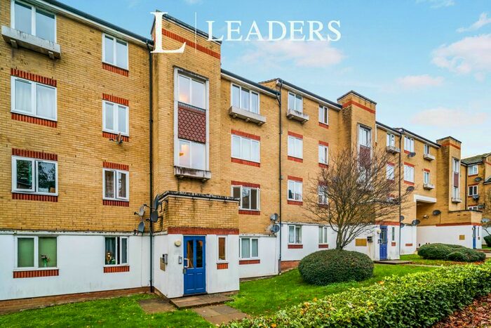 1 Bedroom Flat To Rent In Dadswood, Harlow, CM20