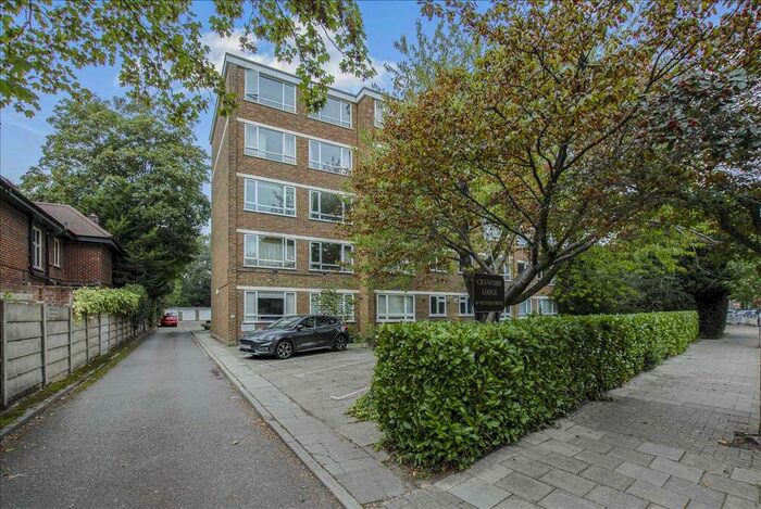 2 Bedroom Flat To Rent In Cranford Lodge, Victoria Drive, London, SW19