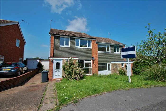 4 Bedroom Semi-Detached House To Rent In Oakfields, Guildford, Surrey, GU3