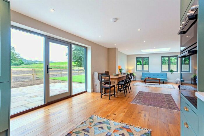 3 Bedroom Semi-Detached House For Sale In Home Farm, Tidworth, Hampshire, SP9