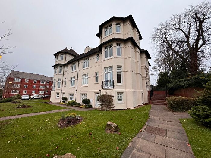 3 Bedroom Flat To Rent In Pennant Court, Penn Road, Wolverhampton, WV3