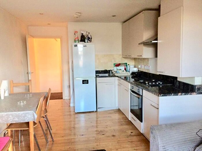 1 Bedroom Flat To Rent In Lea Bridge Road, Leyton, E10