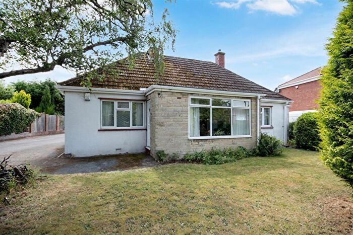 3 Bedroom Detached Bungalow For Sale In Northfield Lane, Wickersley, Rotherham, S66