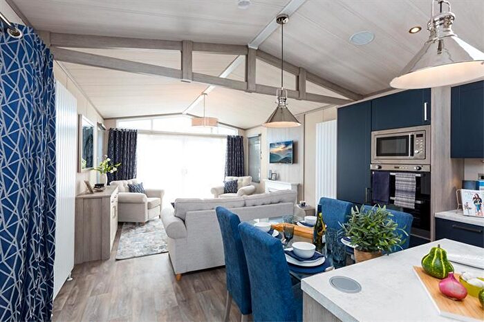 2 Bedroom Mobile/park Home For Sale In Abbey Lane, Lathom, Ormskirk, L40