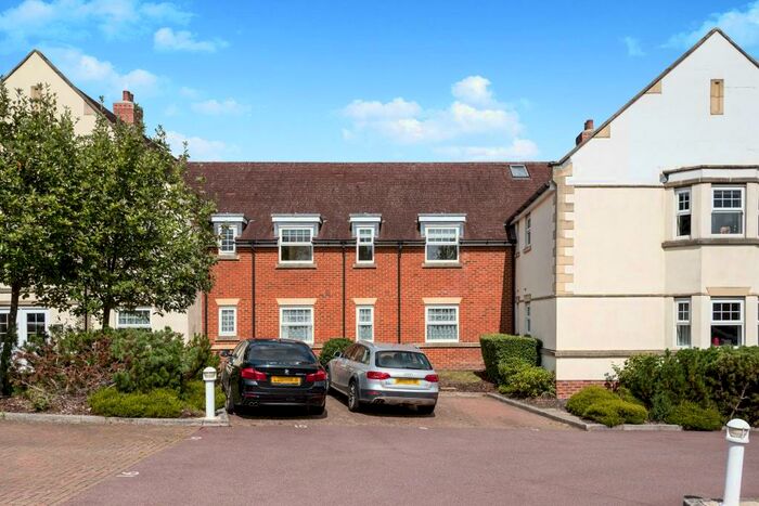 2 Bedroom Apartment To Rent In Bromfield Place Fleet, GU51