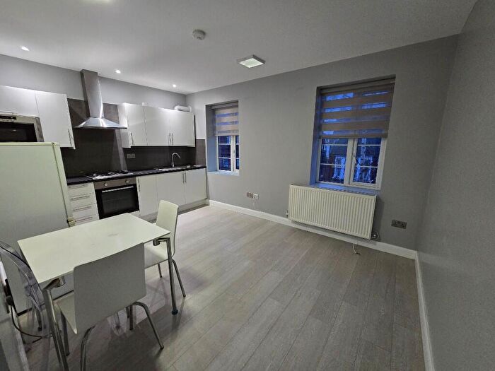 1 Bedroom Flat To Rent In Harpenden Road, London, SE27