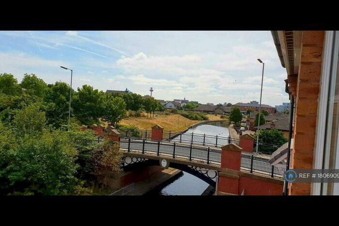 2 Bedroom Flat To Rent In Lockfields View, Liverpool, L3
