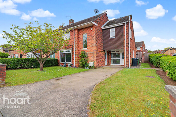 3 Bedroom Semi-Detached House For Sale In Tothill Close, Lincoln, LN6