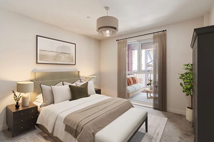 1 Bedroom Flat For Sale In High Street, Brentford, TW8