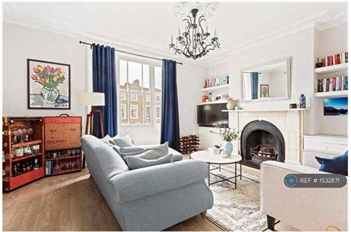 3 Bedroom Maisonette To Rent In Coldharbour Lane, London, SE5