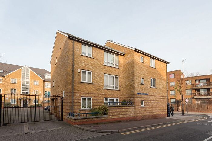 1 Bedroom Flat To Rent In Rainhill Way, London, E3