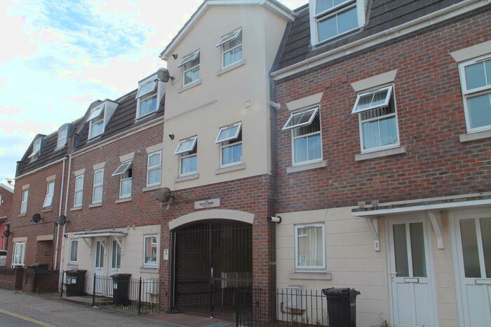 1 Bedroom Apartment To Rent In Fratton, PO1
