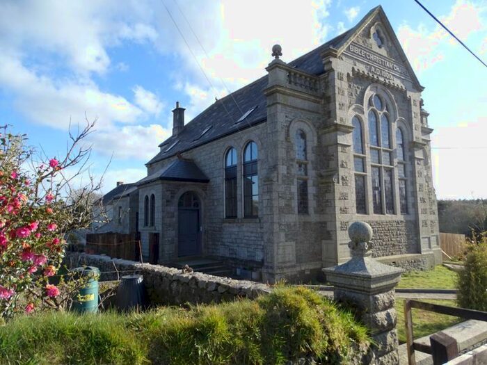 3 Bedroom Flat For Sale In Carnkie, Helston, TR13