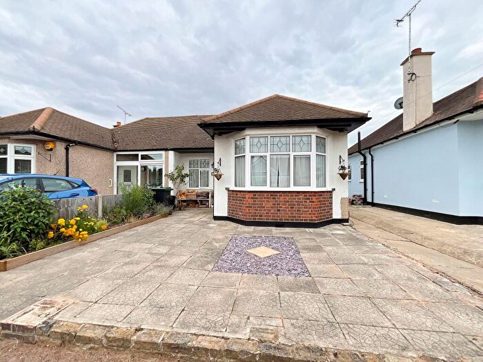 2 Bedroom Bungalow For Sale In Elm Close, Shoeburyness, Southend-on-Sea, SS3