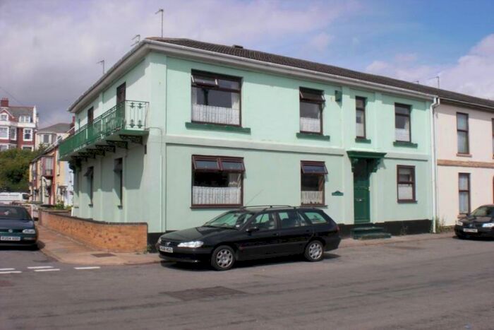 1 Bedroom Flat To Rent In Pavilion Road, Gorleston, Great Yarmouth, Norfolk, NR31