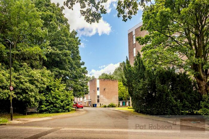 2 Bedroom Flat To Rent In Jesmond Park Court, High Heaton, Newcastle Upon Tyne NE7