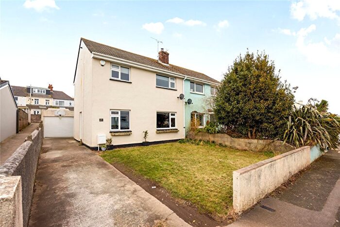 3 Bedroom End Of Terrace House For Sale In Maker Road, Torpoint, Cornwall, PL11