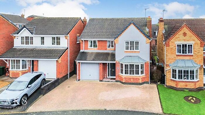 4 Bedroom Detached House For Sale In Tinsell Brook, Hilton, DE65