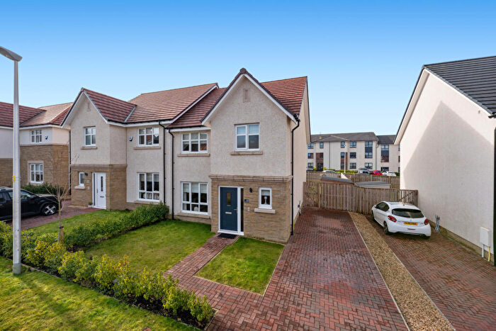 3 Bedroom Semi-Detached House For Sale In Heathcliff Drive, Jackton, G75