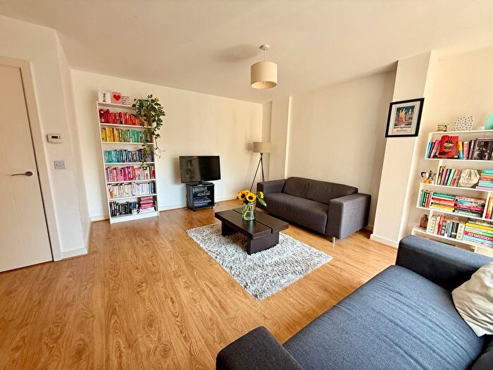 2 Bedroom Flat To Rent In Forge Square, E14