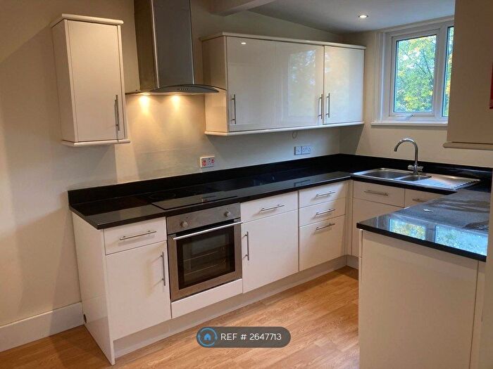 2 Bedroom Flat To Rent In Valley Drive, Harrogate, HG2