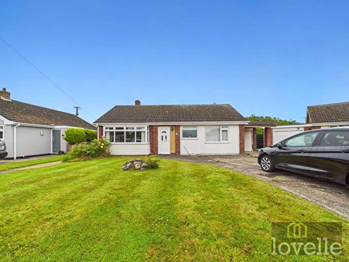 2 Bedroom Detached Bungalow For Sale In Kipling Drive, Mablethorpe, LN12