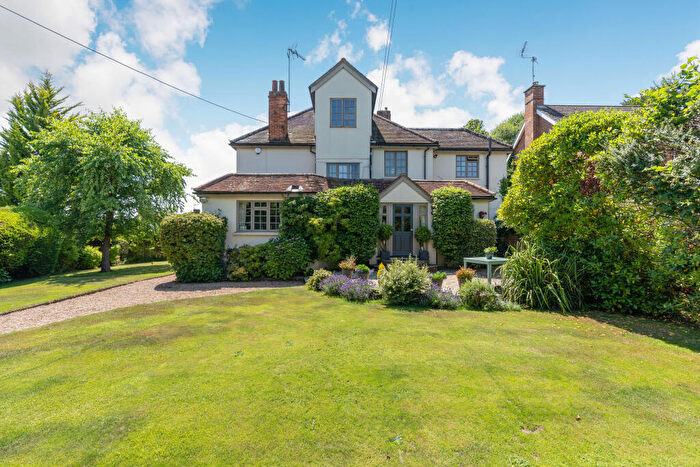 5 Bedroom Detached House For Sale In Ockley Road, Ewhurst, GU6