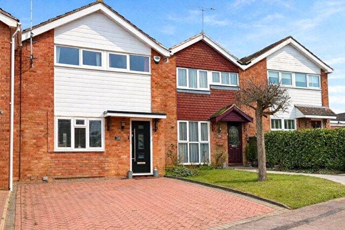 3 Bedroom Terraced House For Sale In Bideford Green, Leighton Buzzard, Bedfordshire, LU7