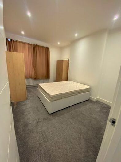 1 Bedroom Flat To Rent In Craven Park Road, London, NW10