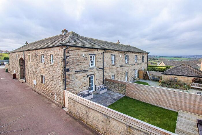 3 Bedroom Barn Conversion For Sale In Farm Mount, Netherton, Wakefield, WF4