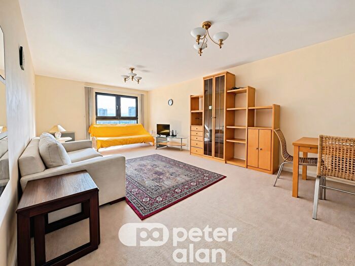 2 Bedroom Apartment To Rent In Landmark Place, Churchill Way, City Centre, CF10