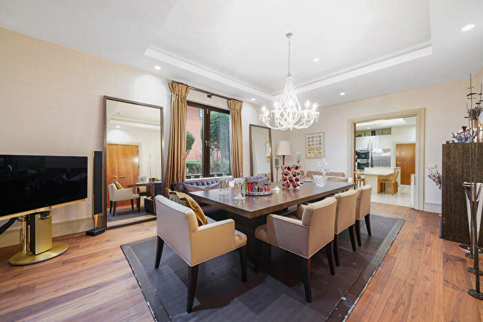 3 Bedroom Apartment To Rent In The Bishops Avenue, London, N2