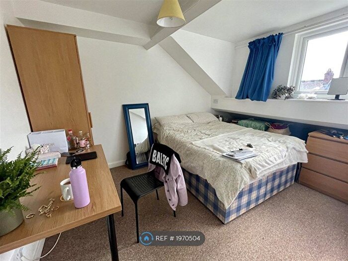 3 Bedroom Flat To Rent In Malcolm Street, Newcastle Upon Tyne, NE6