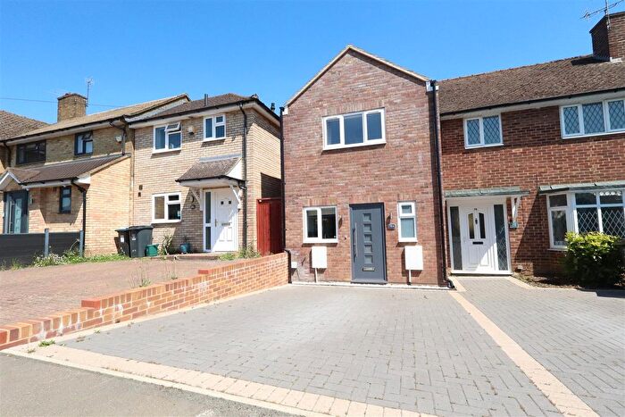 2 Bedroom End Of Terrace House To Rent In New Park Drive, Hemel Hempstead, HP2