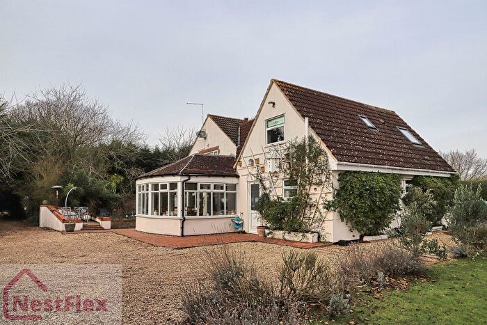 4 Bedroom Chalet For Sale In Mill Road, West Walton, Wisbech, Cambridgeshire, PE14