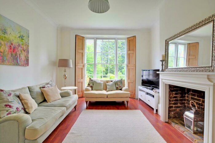 2 Bedroom Apartment To Rent In Lee Road, Blackheath, London, SE3