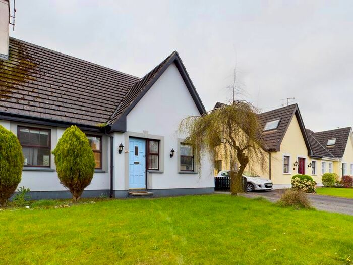 4 Bedroom Semi-Detached House For Sale In Edencrieve, Cloughoge, Newry, BT35