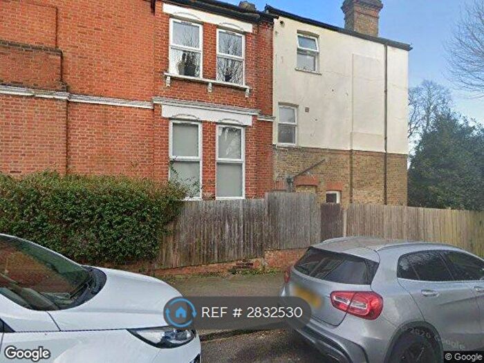 Studio To Rent In St Julian's Farm Rd, London, SE27