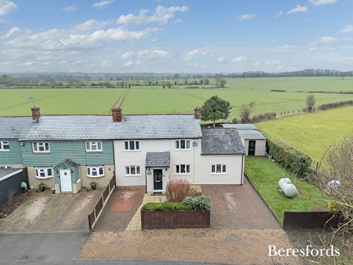 4 Bedroom Semi-Detached House For Sale In Chelmsford Road, Margaret Roding, CM6