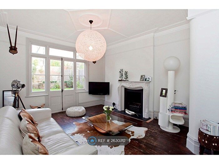 4 Bedroom Terraced House To Rent In Gleneldon Road, London, SW16